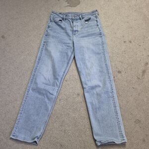 American Eagle Straight Mom Jeans